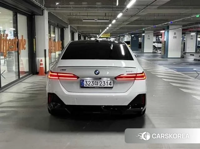 BMW 5 Series (G60) id 3398944 из Кореи 15