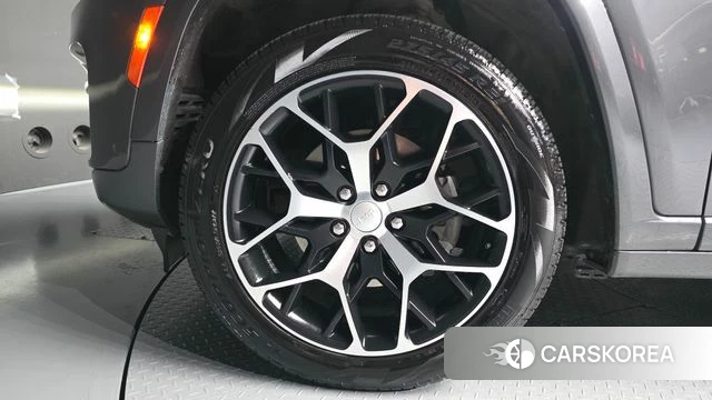 Jeep Grand Cherokee (WL) id 4710997 из Кореи 26