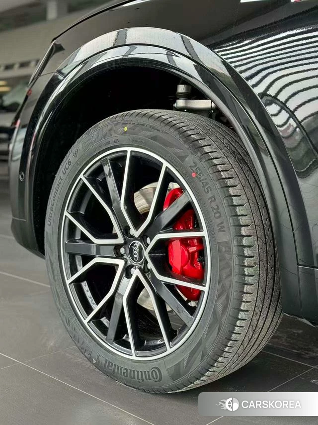 Audi Q5L id 4239481 из Китая 7