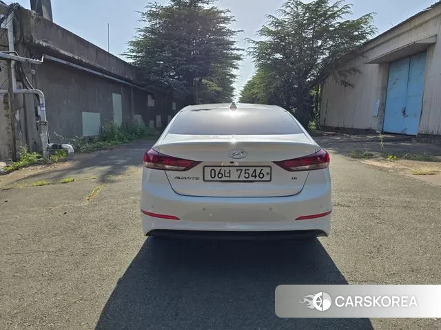 Hyundai Avante AD id 3636822 из Кореи 15