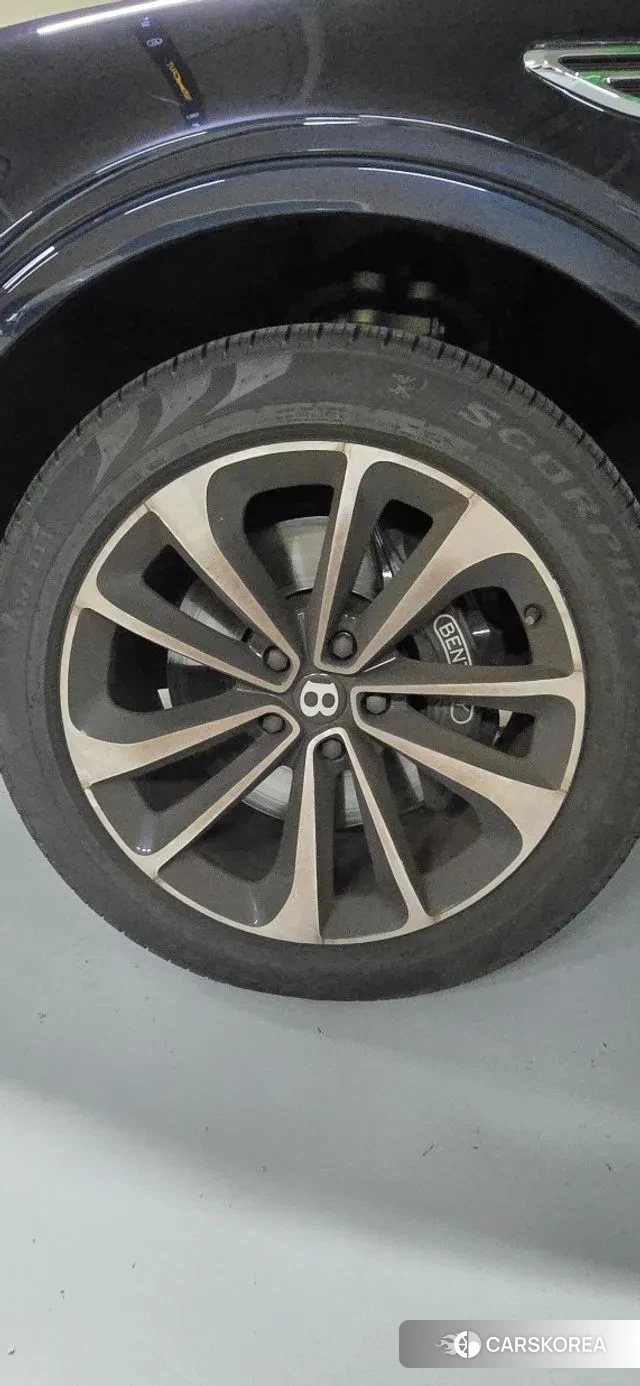 Bentley Bentayga id 3294204 из Кореи 8