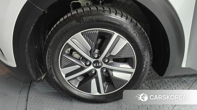 Kia The New Niro id 4330932 из Кореи 26
