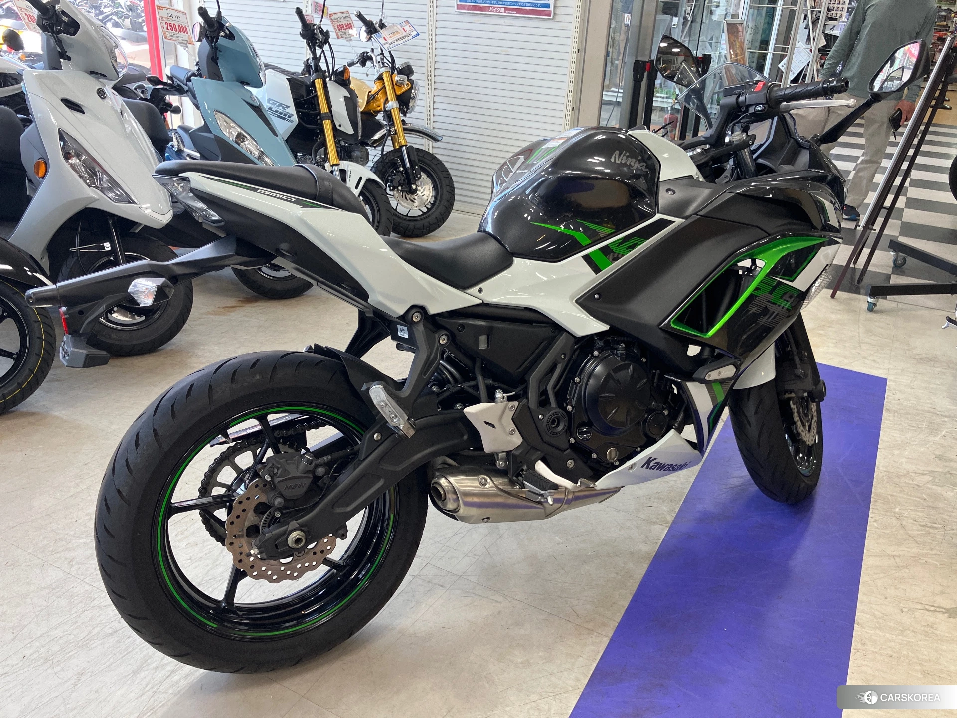 Проданный Kawasaki NINJA 650 ABS id 4191921 из Японии, фото 2