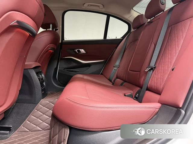 BMW 3 series 2025 Белый из Китая, фото 5