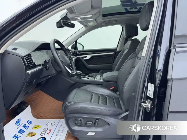 Volkswagen Touareg id 4271070 из Китая 18