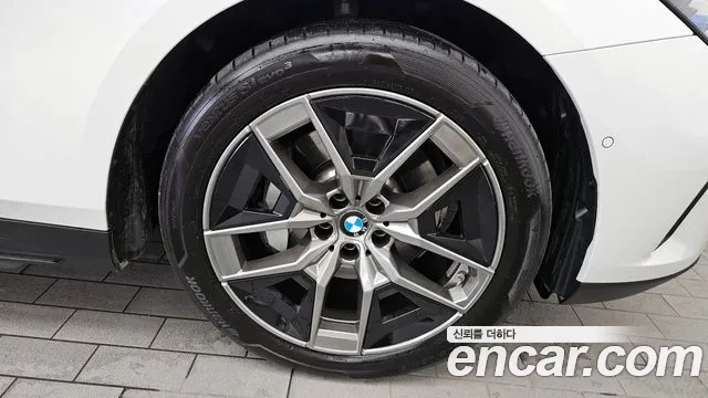 BMW 5 Series (G60) id 2943320 из Кореи 15