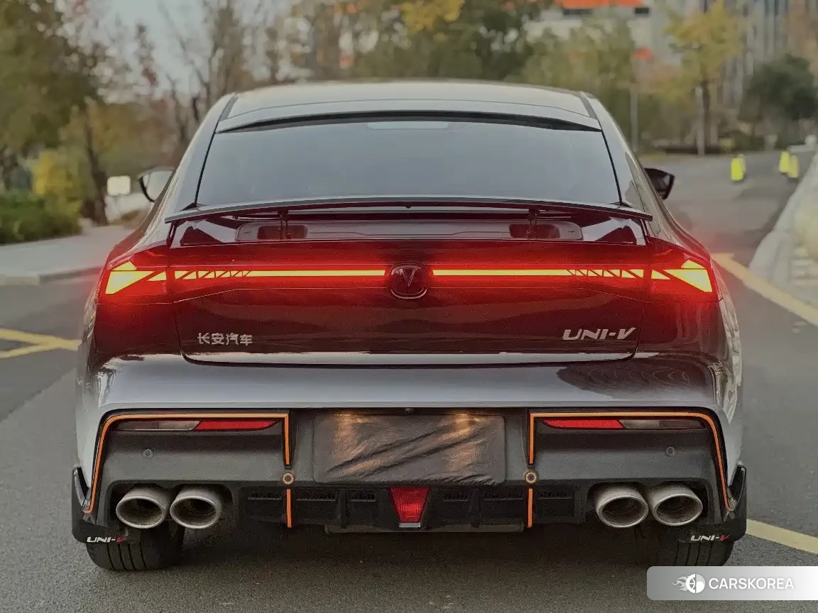 Chang'an Changan UNI-V 2023 Черный из Китая, фото 5