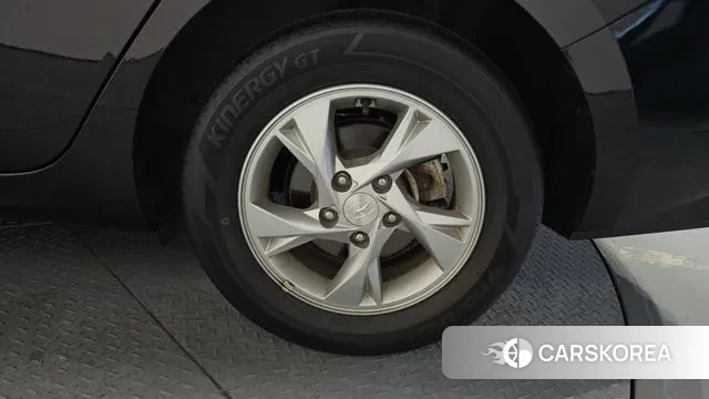 Hyundai Avante (CN7) id 3504515 из Кореи 15