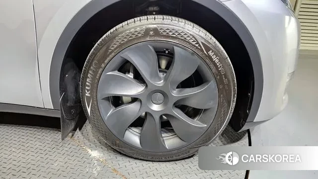 Tesla Model Y id 2958723 из Кореи 15