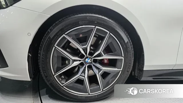 BMW 5 Series (G60) id 3371819 из Кореи 15