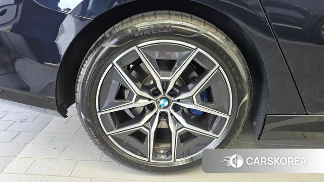 BMW 5 Series (G60) id 4783130 из Кореи 29