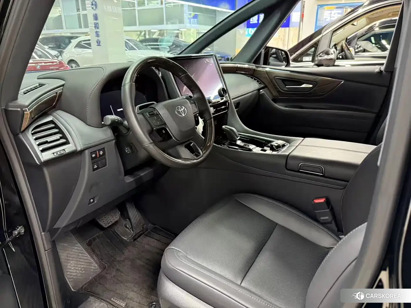 Toyota Elfa 2026 Черный из Китая, фото 5