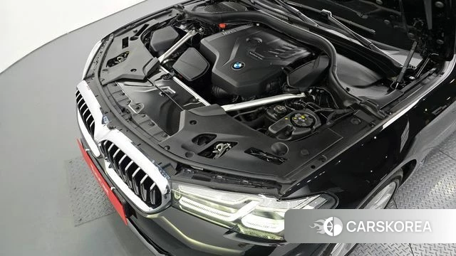 BMW 5 Series (G30) id 4308695 из Кореи 31