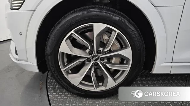 Audi e-Tron id 3060058 из Кореи 15