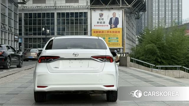 Toyota Corolla id 4353275 из Китая 8