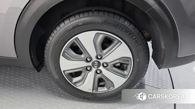 Kia Niro id 3742882 из Кореи 15