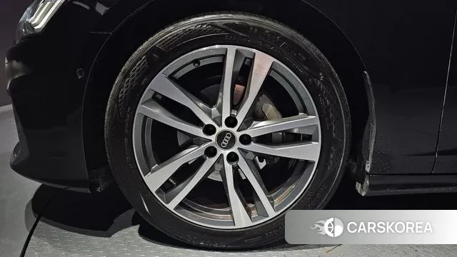 Audi A6 (C8) id 3576642 из Кореи 15