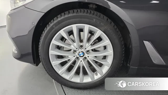 BMW 5 Series (G30) id 3335944 из Кореи 15