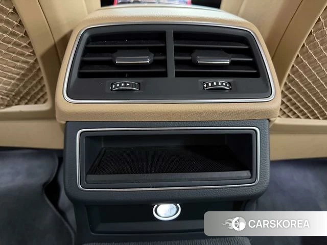 Audi A6L id 4279246 из Китая 27