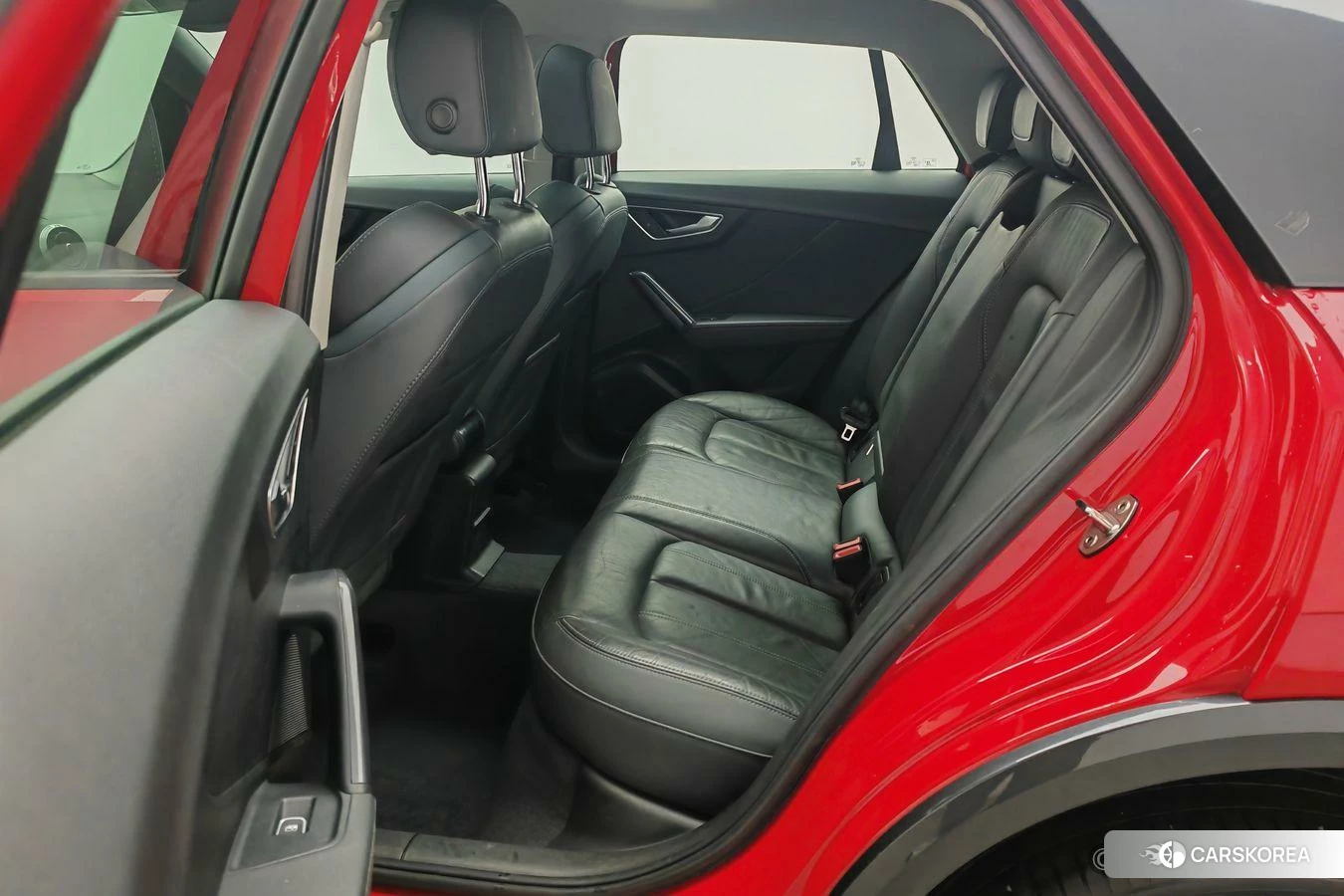 Audi Q2L id 4479273 из Китая 19