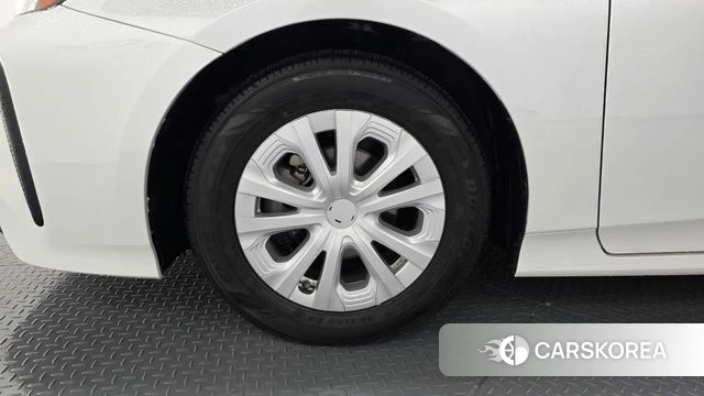 Toyota Prius 4th Generation id 4309668 из Кореи 27