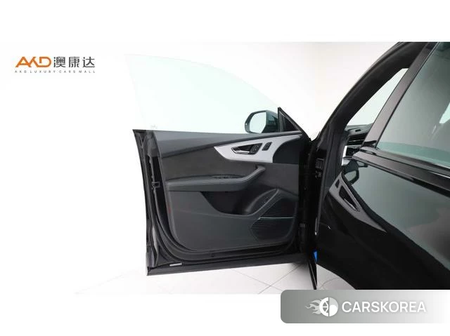 Audi Q8 2020 Черный из Китая, фото 5