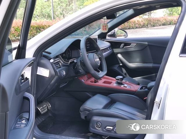 Audi A4L id 4265113 из Китая 17