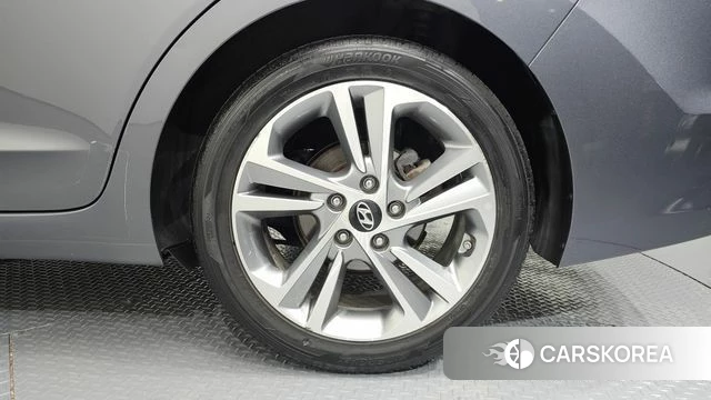 Hyundai Avante AD id 3801791 из Кореи 15