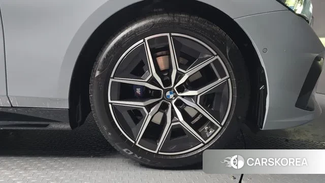 BMW 5 Series (G60) id 3580569 из Кореи 15