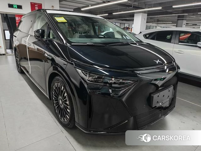 Xiaopeng Motors Xiaopeng X9 id 4211635 из Китая 8