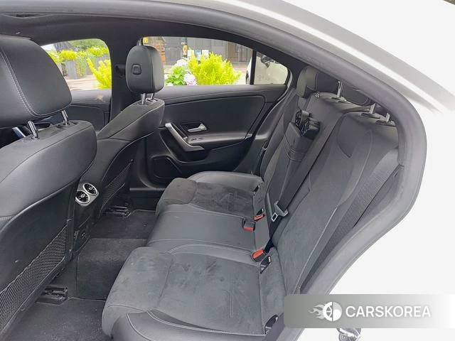 Mercedes-Benz Class A 2021 Белый из Китая, фото 5