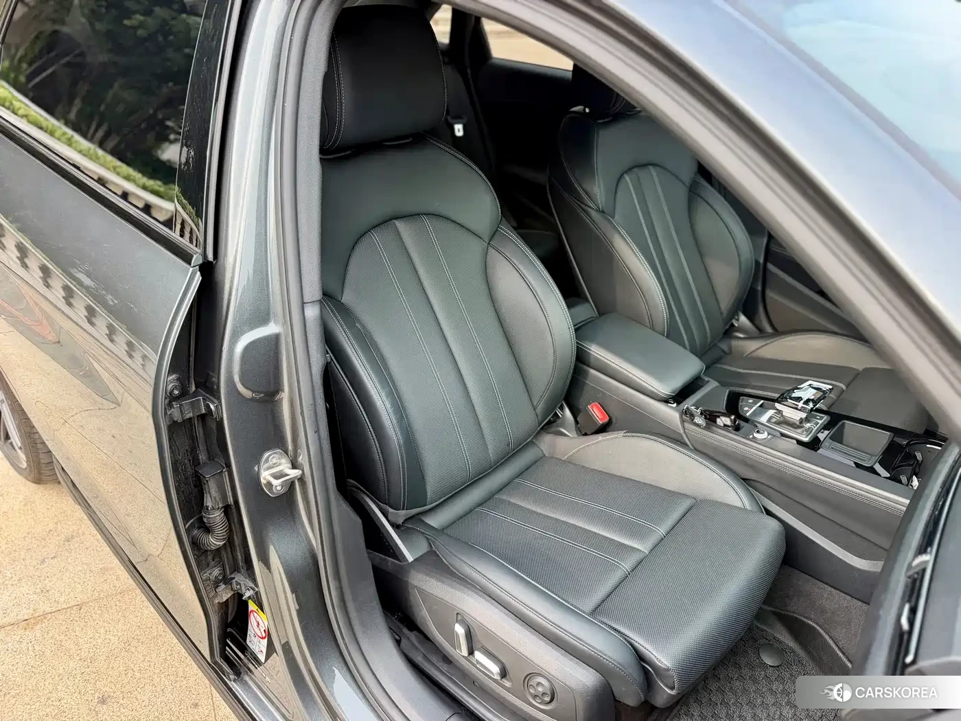 Audi A4L id 4664562 из Китая 11