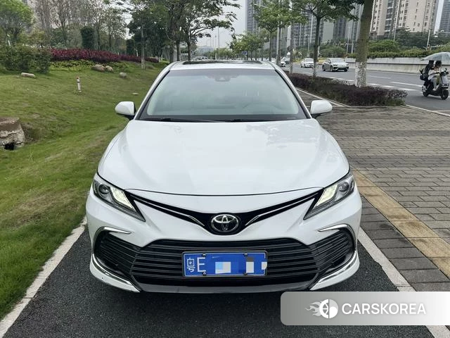 Toyota Camry 2021 Белый из Китая, фото 5