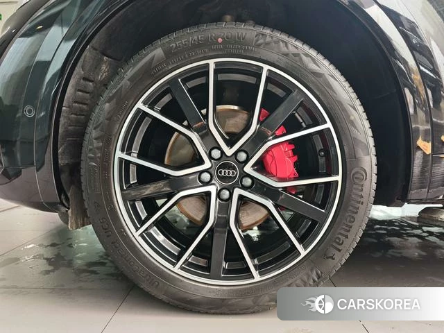 Audi Q5L id 4274553 из Китая 13