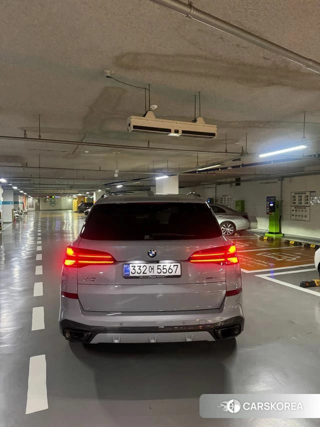 BMW X5 (G05) 2025 Светло-серебряный цвет из Кореи, фото 5
