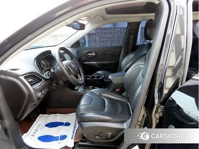 Jeep Cherokee (KL) id 3619164 из Кореи 15