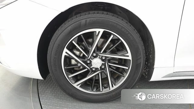 Hyundai The New Grandeur IG id 4488888 из Кореи 27