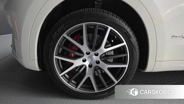 Maserati Levante id 4865346 из Кореи 35