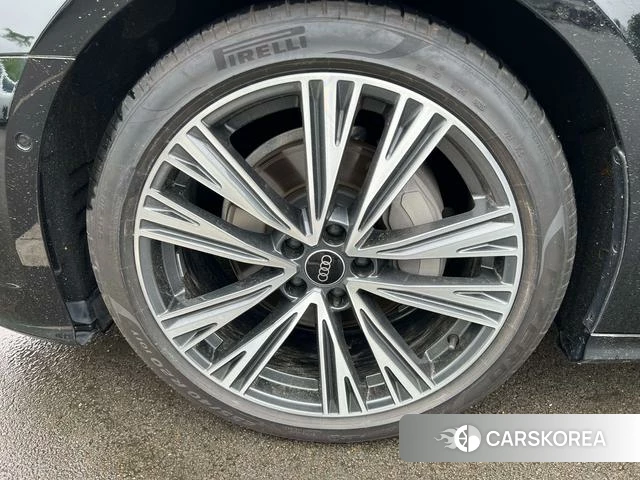 Audi A6L id 4258721 из Китая 10