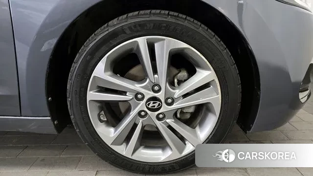 Hyundai Avante AD id 3779208 из Кореи 15