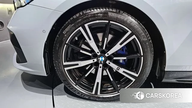 BMW 5 Series (G60) id 3399796 из Кореи 15