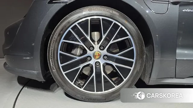 Porsche Taycan id 3487807 из Кореи 15