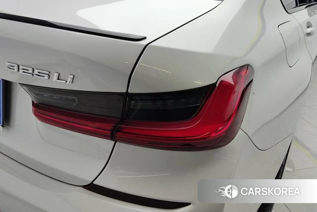 BMW 3 series id 3882392 из Китая 12