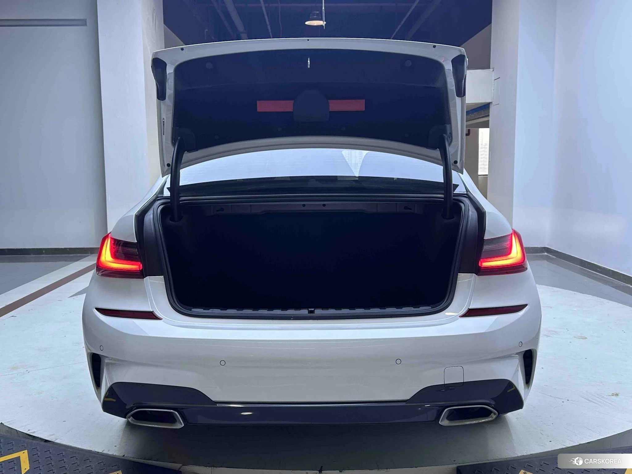 BMW 3 series id 4455357 из Китая 18