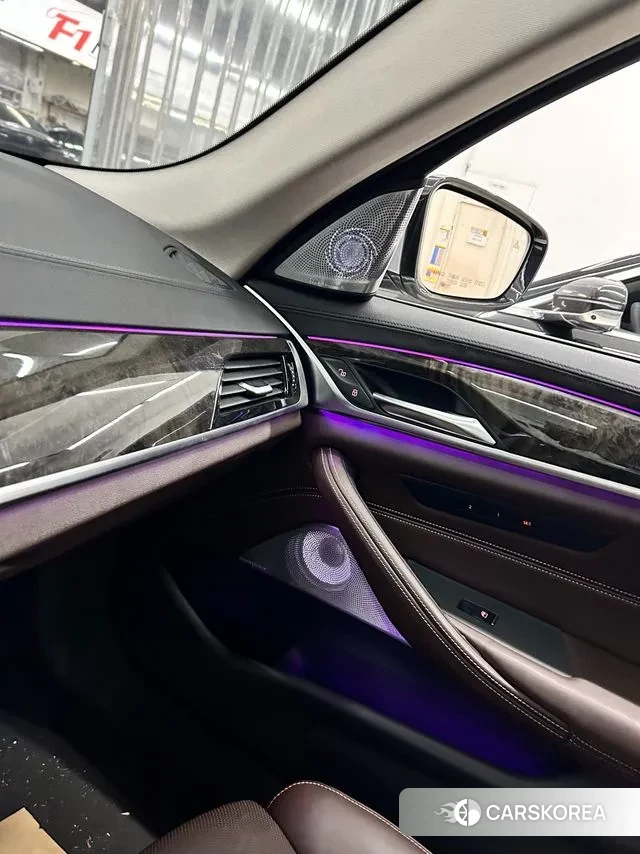 BMW 5 Series (G30) 2018 Серебряный из Кореи, фото 5