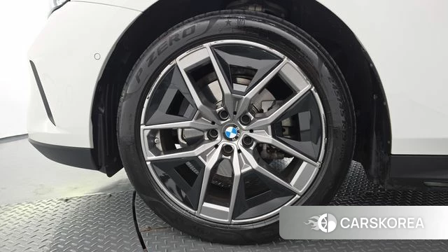 BMW 5 Series (G60) id 4696299 из Кореи 31