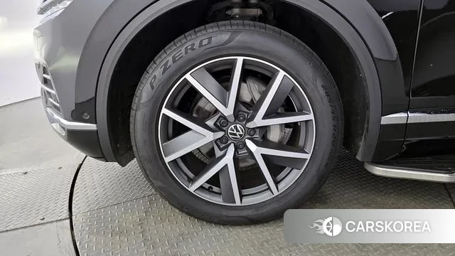 Volkswagen Touareg 3rd generation id 3052934 из Кореи 15