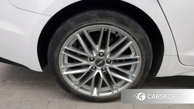 Genesis G70 id 3747696 из Кореи 15