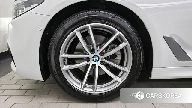 BMW 5 Series (G30) id 3844630 из Кореи 15