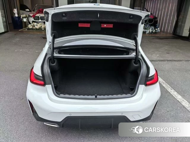 BMW 3 series id 4358882 из Китая 9